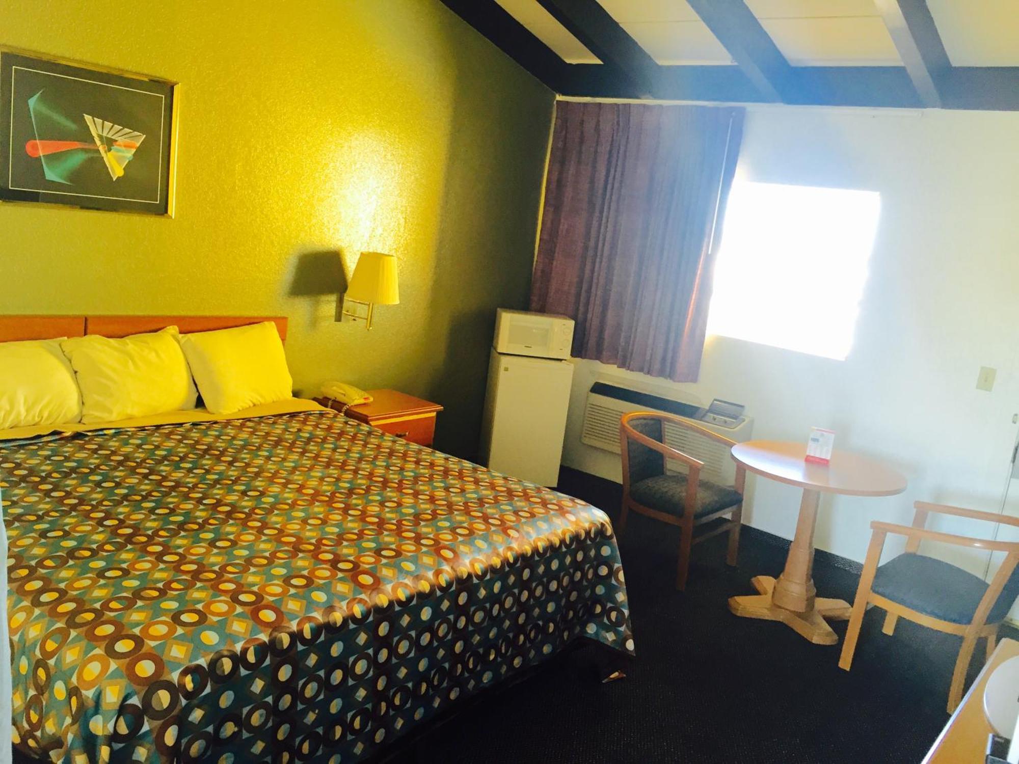 ทราเวลลอดจ์ นิว บรันเฟลส์ Motel นิวบราวน์เฟลส์ ภายนอก รูปภาพ