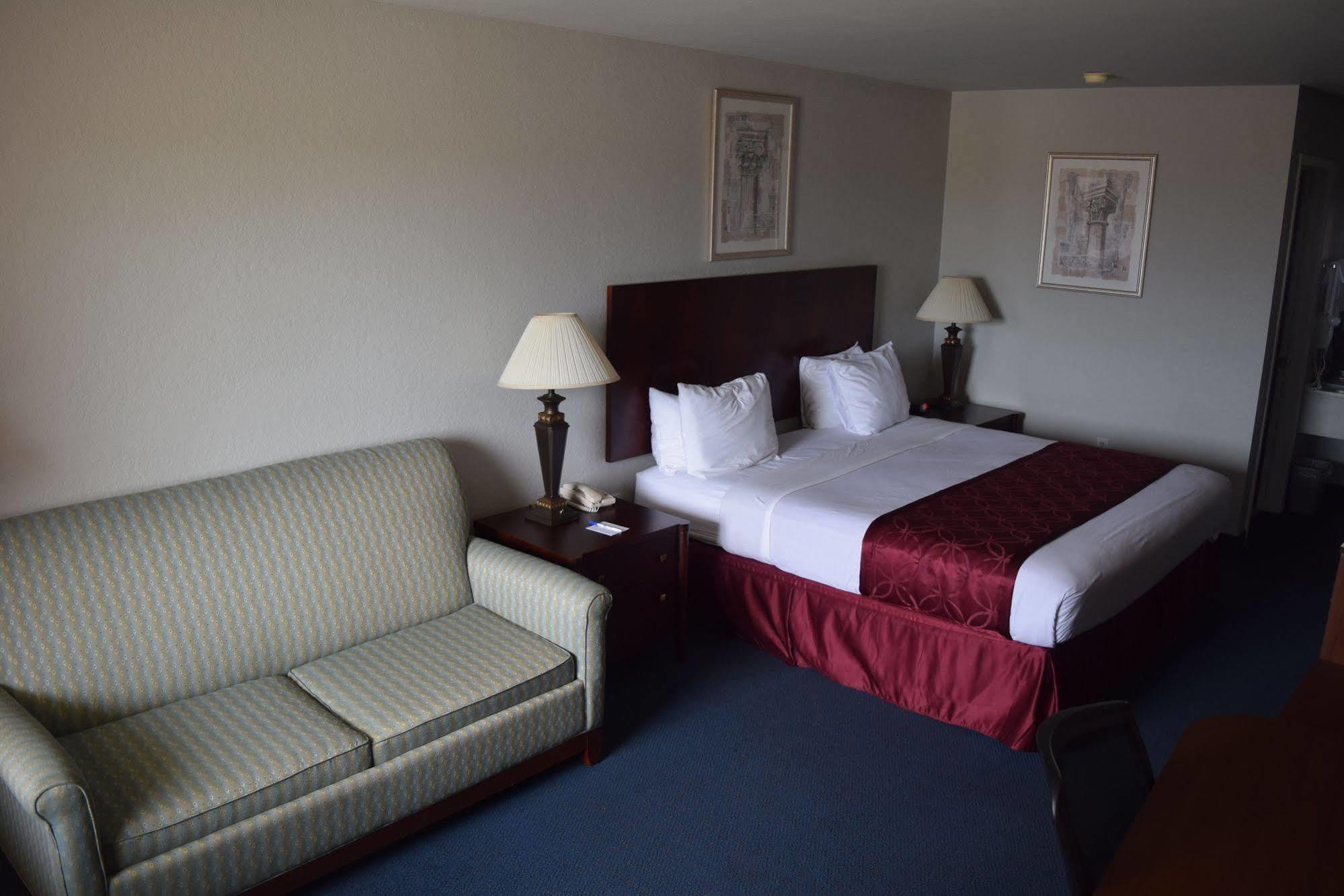 ทราเวลลอดจ์ นิว บรันเฟลส์ Motel นิวบราวน์เฟลส์ ภายนอก รูปภาพ